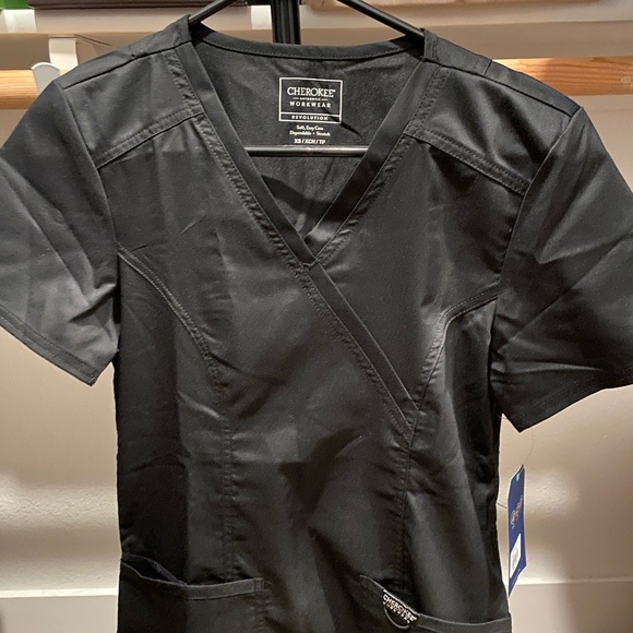 New scrub top - Picture 2 of 3